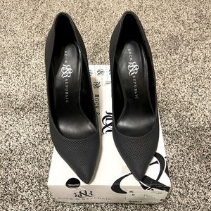 black snakeskin high heels